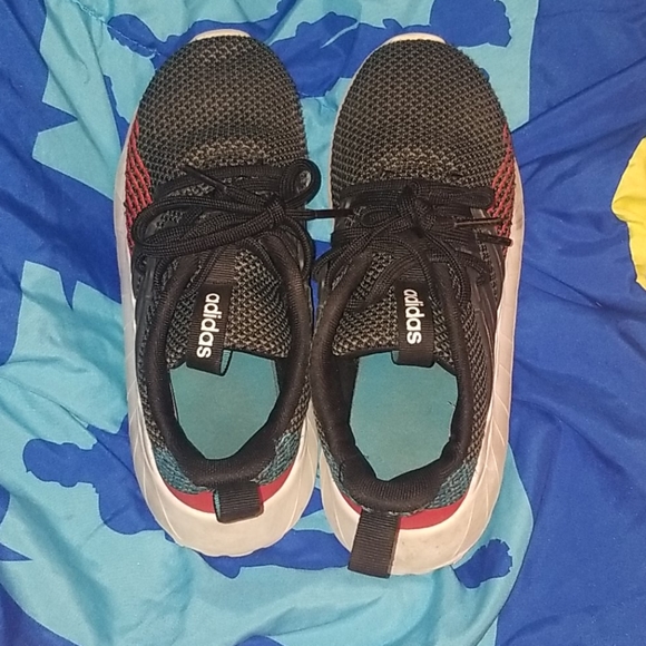 Adidas - Picture 3 of 4